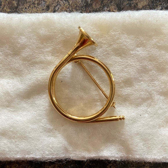 Napier Jewelry - French horn pin